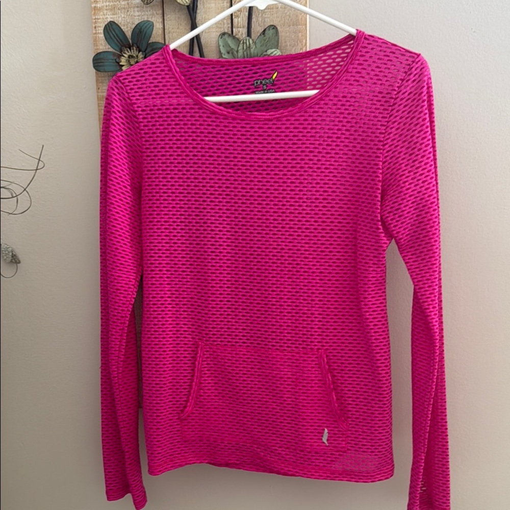 51. Pheel peekaboo Long Sleeve athletic top kangaroo front pocket, pre owned